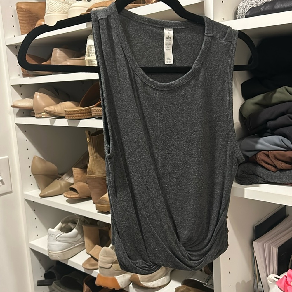 Alo yoga twist front tank size small